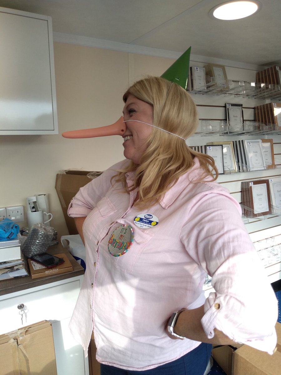 Happy birthday Helen, our great AM in area 86. This is what happens when you work on your birthday in Max! <a href="/JamesTCobbler/">James Timpson</a> <a href="/SueBurden4/">Sue Burden</a>