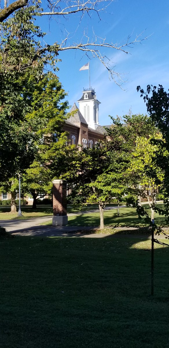 mstaal_kcsavid's tweet photo. Great day for our first 8th grade AVID college tour of the year!  #kcsavid  #lovemyjob  @NMSRangerPride @LIL_BossBaldwin @Mrs_Robison4KCS https://t.co/qvIxE9xcuC