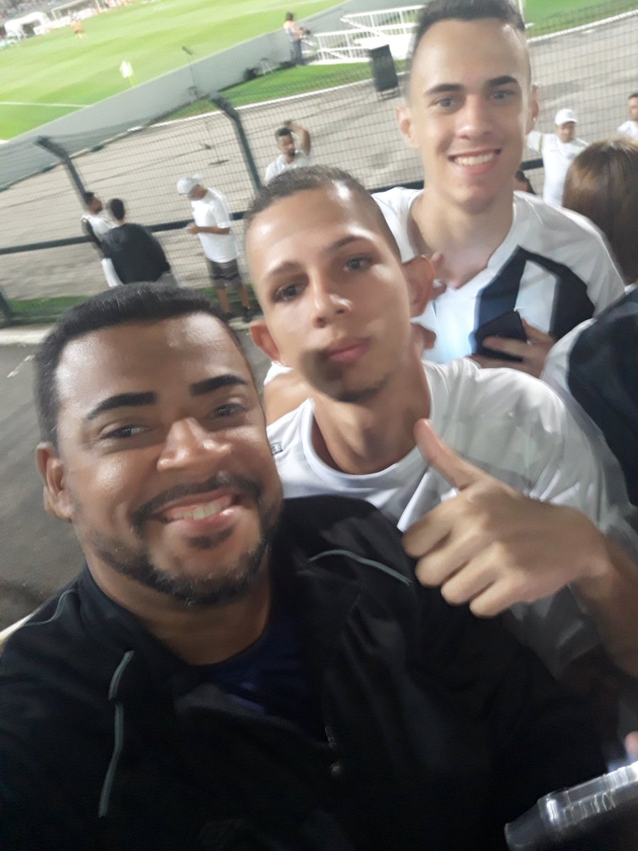 R7sidney's tweet photo. Falou de @Robinho eles tremem hahah
Alô @ademirquintino o que me diz hahahah
 #ProntoFalei https://t.co/mOo88ee4PU