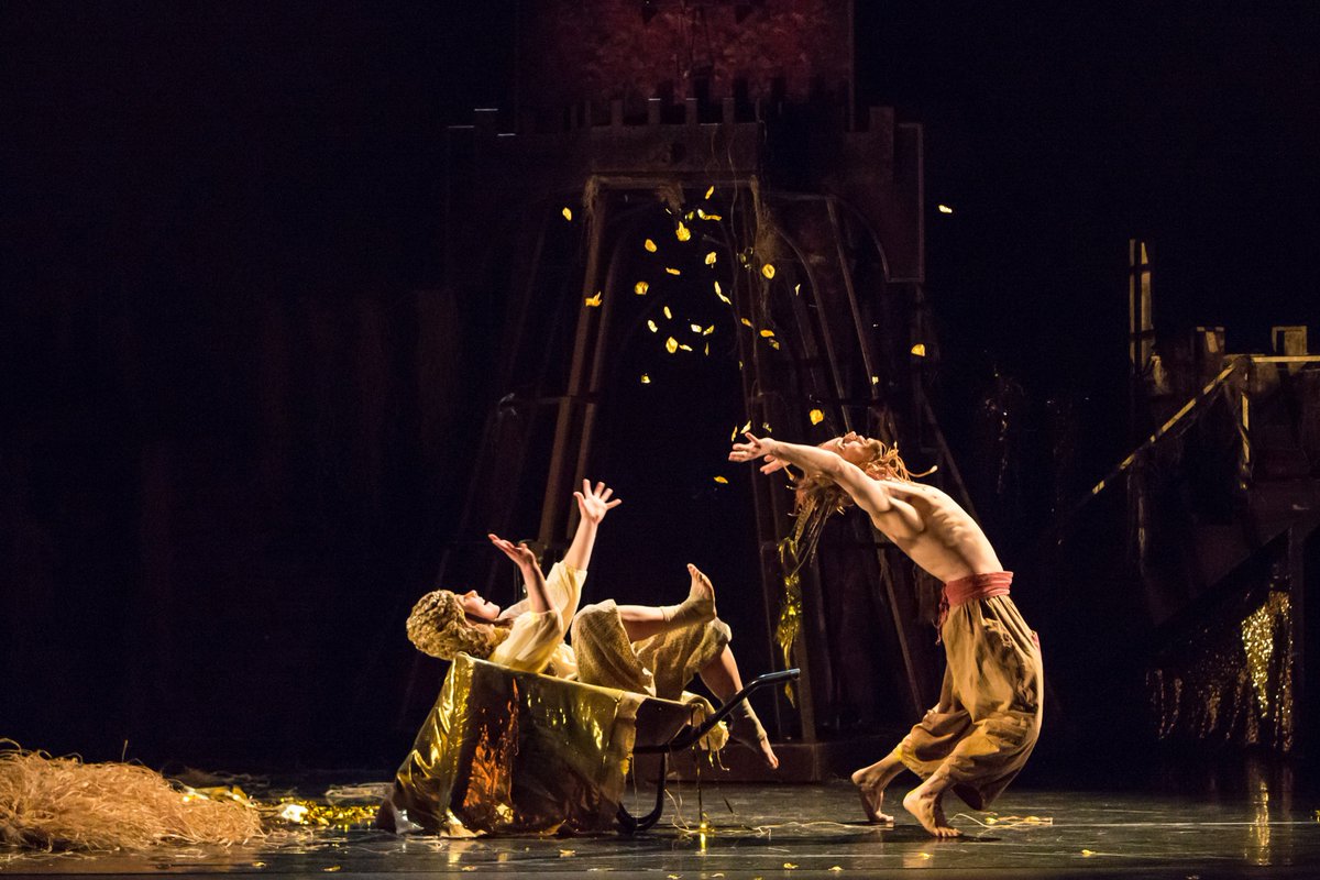 balletlorent's tweet photo. Wow what a day! It was great to appear on @thismorning to share our take on 21st century fairytales and we can't wait to bring Rumpelstiltskin to @castindoncaster @warwickarts &amp; @PontioTweets  Book tickets here >> https://t.co/PfKkNEreh5 #thismorning #rumpelballet https://t.co/o4tlRqm1Ll