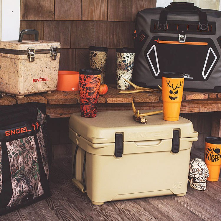 EngelCoolers's tweet photo. Check out Engel's Fall Collection - cooler air means more time outdoors. See the collection at https://t.co/AB8E4AuKph and get fall adventure ready! #engelcoolers #rotomoldedcoolers #backpackcoolers #HD30cooler #highperformancecoolers #engeltumblers #seriouscool https://t.co/iuGFBQnCs6