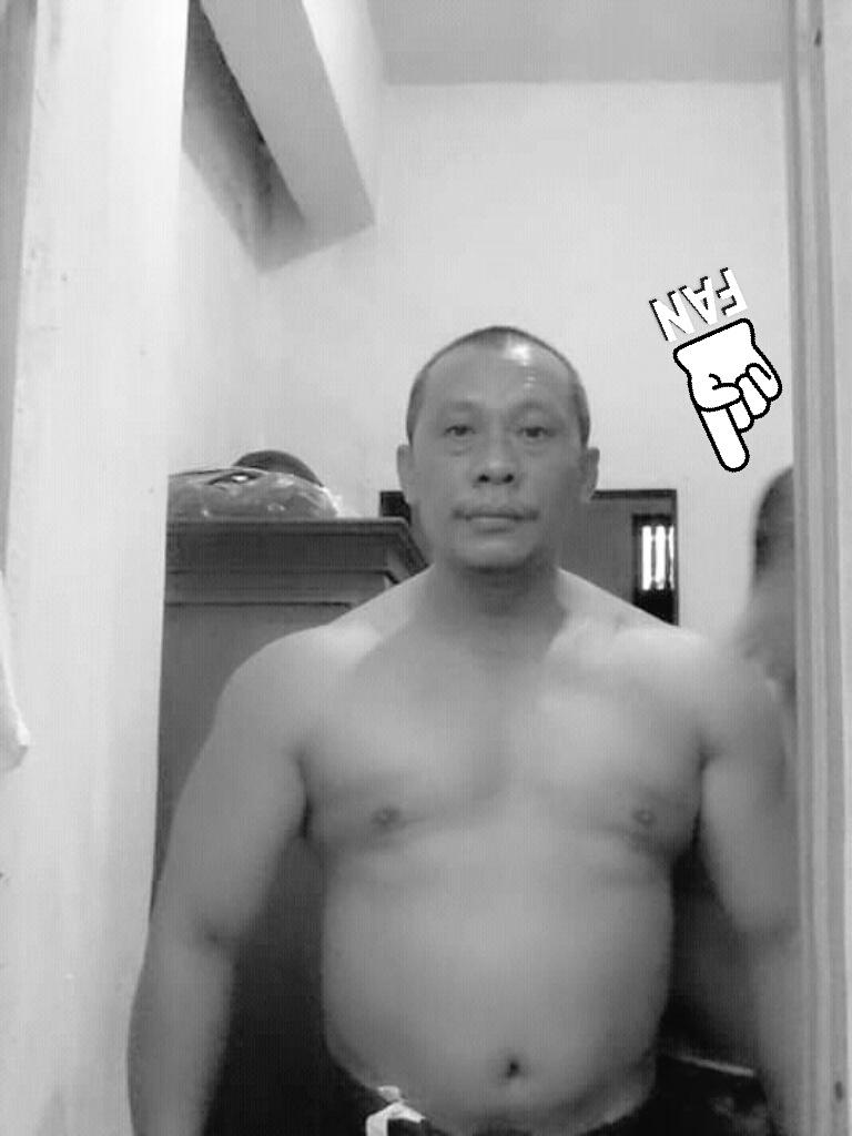 Ebhit13's tweet photo. Ngawe di malam jumat https://t.co/9xTy4FlRe4