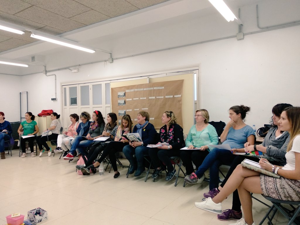 Escola_Alberich's tweet photo. Avui acollim la primera trobada de la  #XarxaBaixCampPriorat #XarxesLocalsEN21 Seguim avançant cap al propòsit. #Rubricadecanvi #EN21 @escolanova21 @Escola_Alberich https://t.co/td9AHgLLLb