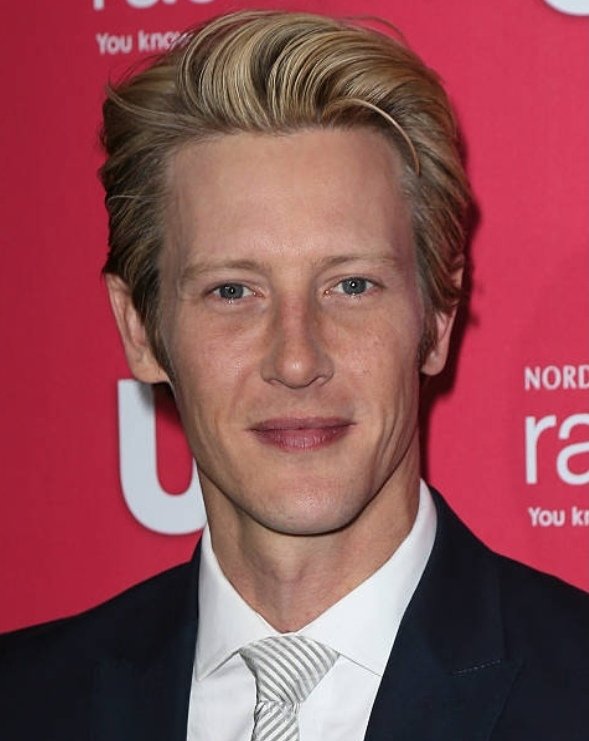 PatieAzelot's tweet photo. Tu es semblable à une étoile,on ne te voit que quelques instants mais ta beauté est si intense que l'on s'en souvient toute notre existence.
Tu es superbe !!❣️ @Gabriel_Mann
#FanGabe https://t.co/qK1vz4H4Gi