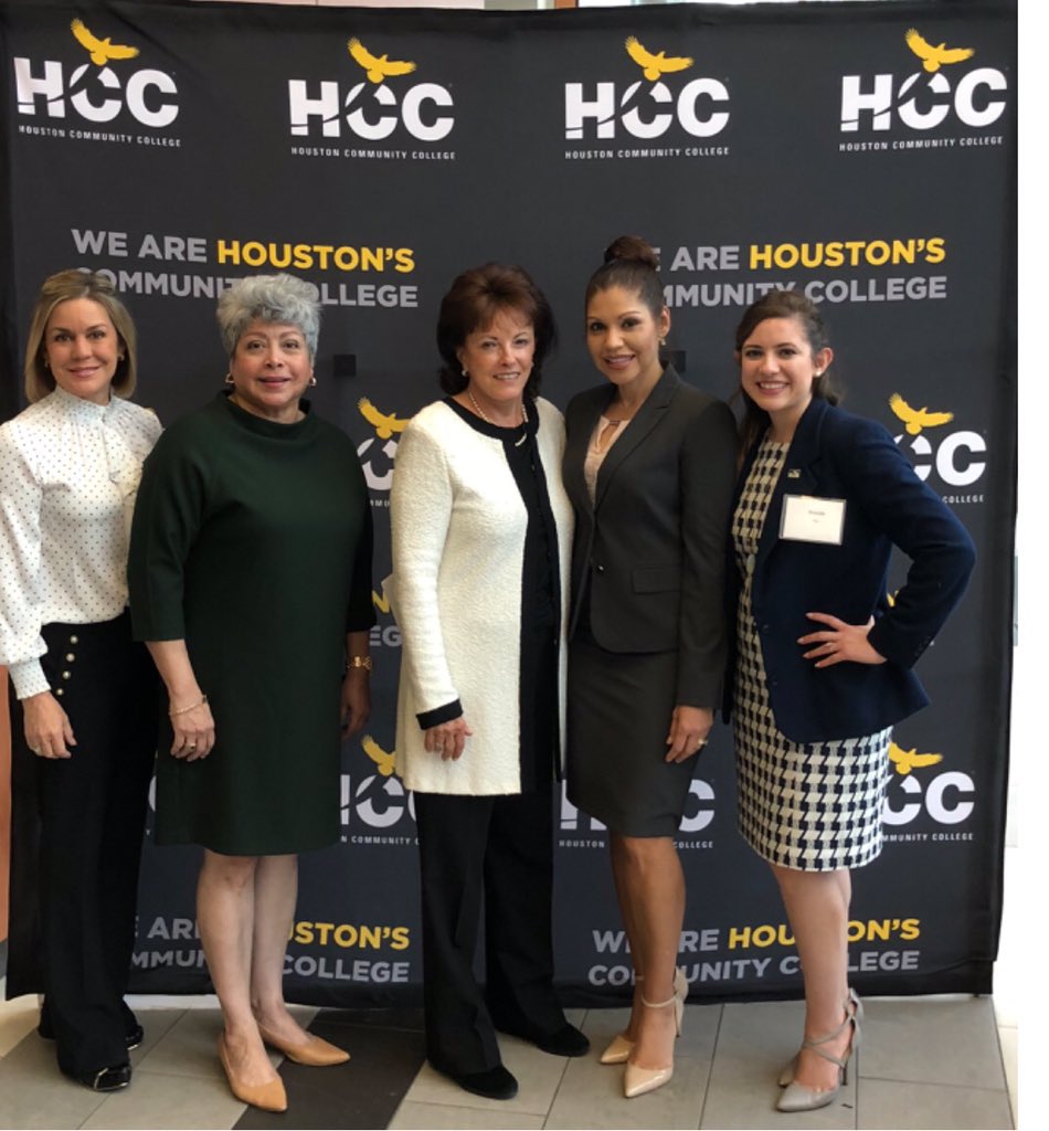 hcc_sdbec's tweet photo. Wow so many women so much talent!  HCC SE Women’s Entrepreneurship Bootcamp! #LadyBossLife #WeAreHCC https://t.co/Nog6M6vshC