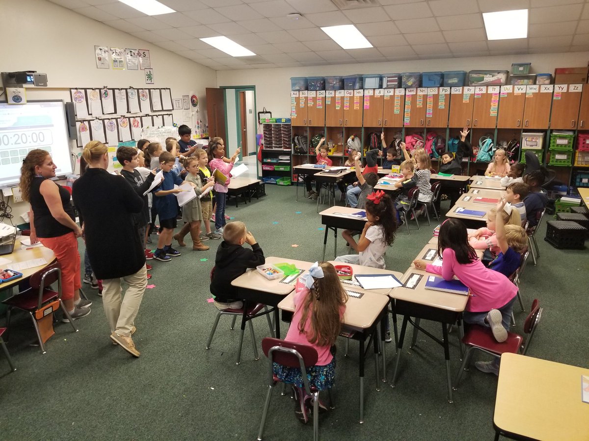 ThayerK510's tweet photo. Working with some third grade friends this morning! Surveying and collecting data!- Excited to check out the bar graph results after our data is analyzed! #wearepowhatan https://t.co/pN1iqANqiV