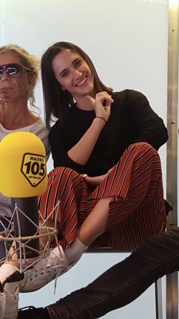 lodovicaxsofia's tweet photo. @lodocomello #AskLodo non sei caduta per fare questa foto? uauuu comello mi sorprendii😂💛 https://t.co/ZYt7nwwMXe