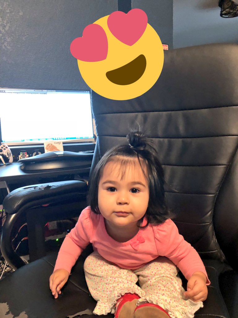 chackmanIT's tweet photo. 😍😘❤️ Best.Coworker.Ever. #THWACKCamp #SorryCoco @codyclements @THWACK https://t.co/TcFrn1fO78