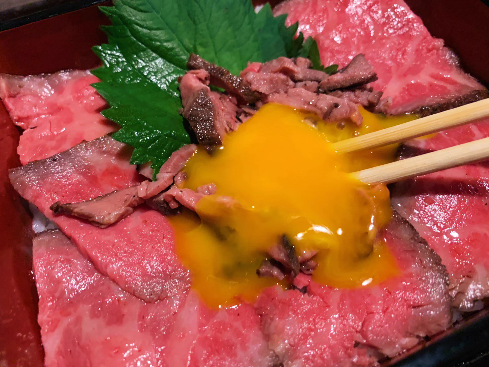 お肉ｗｗｗローストビーフ重がとっても美味しそうです。食べたいｗｗｗ