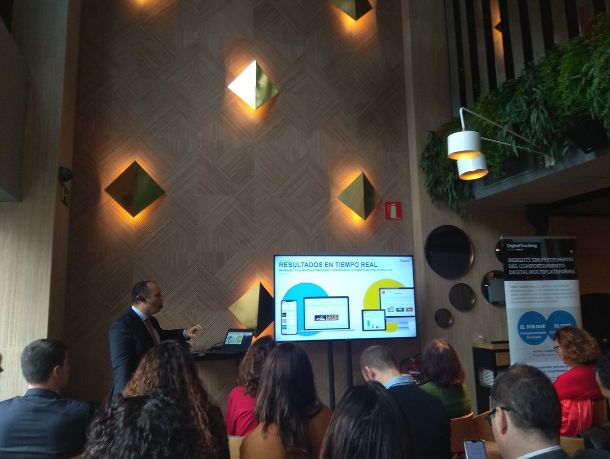 conento's tweet image. Presentan la herramienta #Powershelf la cual incluye mapas de calor para medir varios aspectos de manera cuantitativa #TolunaDigital @TolunaGroup