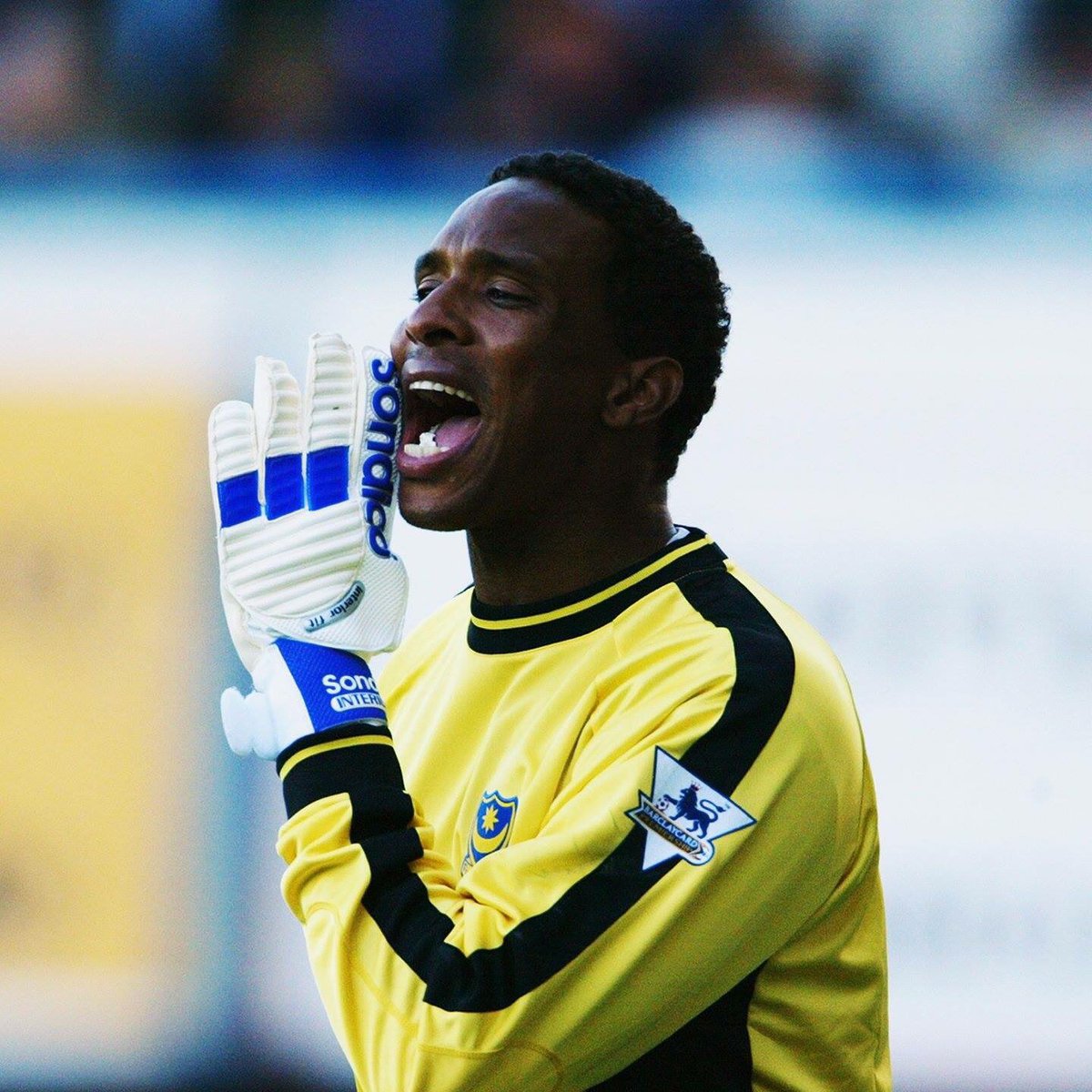 SondicoUK's tweet photo. #TBT 

Who remembers this legend? Shaka Hislop calling the shots for Portsmouth in Sondico gloves. Shop the full range of Goalkeeper gloves at the link below.  

Shop now: https://t.co/xB58WsOXTw https://t.co/4fNvcNVWkx