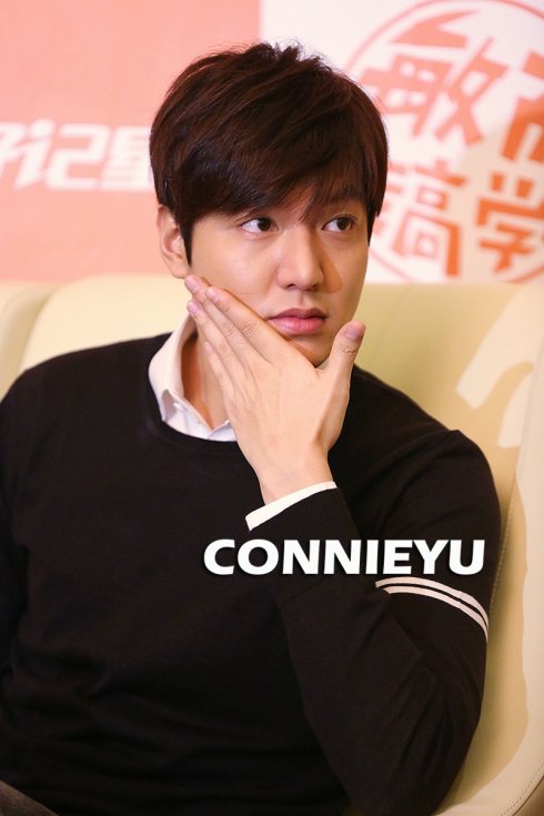 joylmh's tweet photo. 2014 Oct 18
#OZing #好记星
#LMH_BrandEndorser_OZing好记星
#LMH_at_Brand_Event
@ActorLeeMinHo
#ActorLeeMinHo #LeeMinHo
#이민호 #李敏镐
[https://t.co/Lr3u9rg7K9]
#LMH_in_China中国
#Qingdao #青岛 https://t.co/mzSiEROfNK