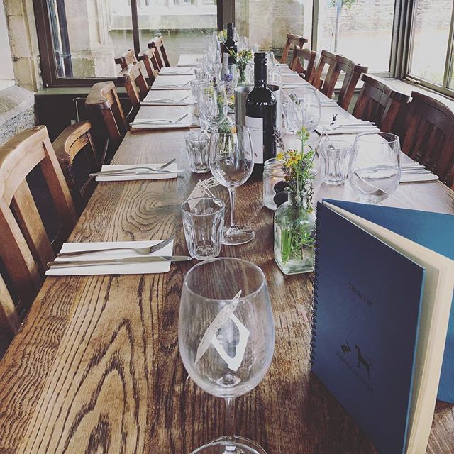 HareHoundsBath's tweet photo. We currently still have spaces left for Friday. To reserve a table call 01225 482682
.
.
.
.
#friday #friyay #lunch #dinner #tourist #food #drink #whereelsewouldyoube #bathgastropub #southwest #crumbsmag #bathdining #bath #foodie https://t.co/8bIwWTmd5G https://t.co/q5vGt7KIo4