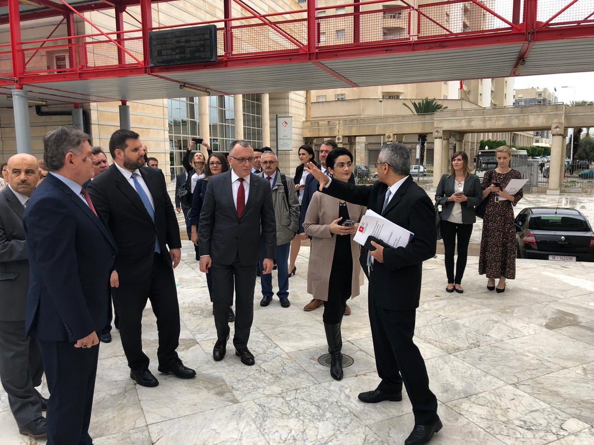 DanStoenescu's tweet photo. Excellente rencontre entre Mihai Cîmpeanu, président de @auf_org &amp; du Conseil National des Recteurs 🇷🇴, le secrétaire d'État Ioan Groza &amp; le ministre de l'Enseignement supérieur Slim Khalbous 🇹🇳 et les recteurs de 17 universités roumaines à la Cité des Sciences de #Tunis. https://t.co/ffoshE7YV9