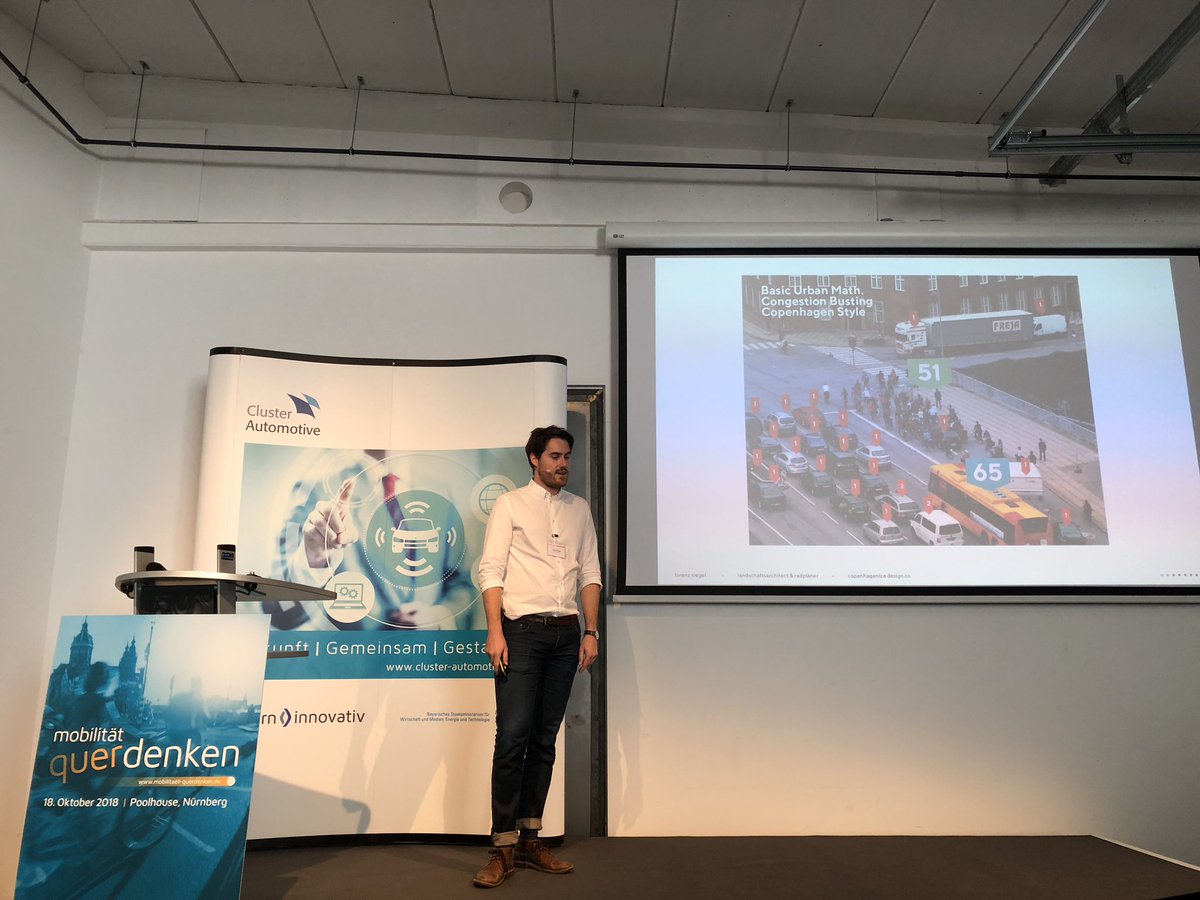 JenReinzZettler's tweet photo. „Ist der Platz in den Städten gerecht verteilt?“ fragt Lorenz Siegel von #Copenhagenize #querdenken18 @nueww #mobility #nuedigital https://t.co/Q7uZp8khnp
