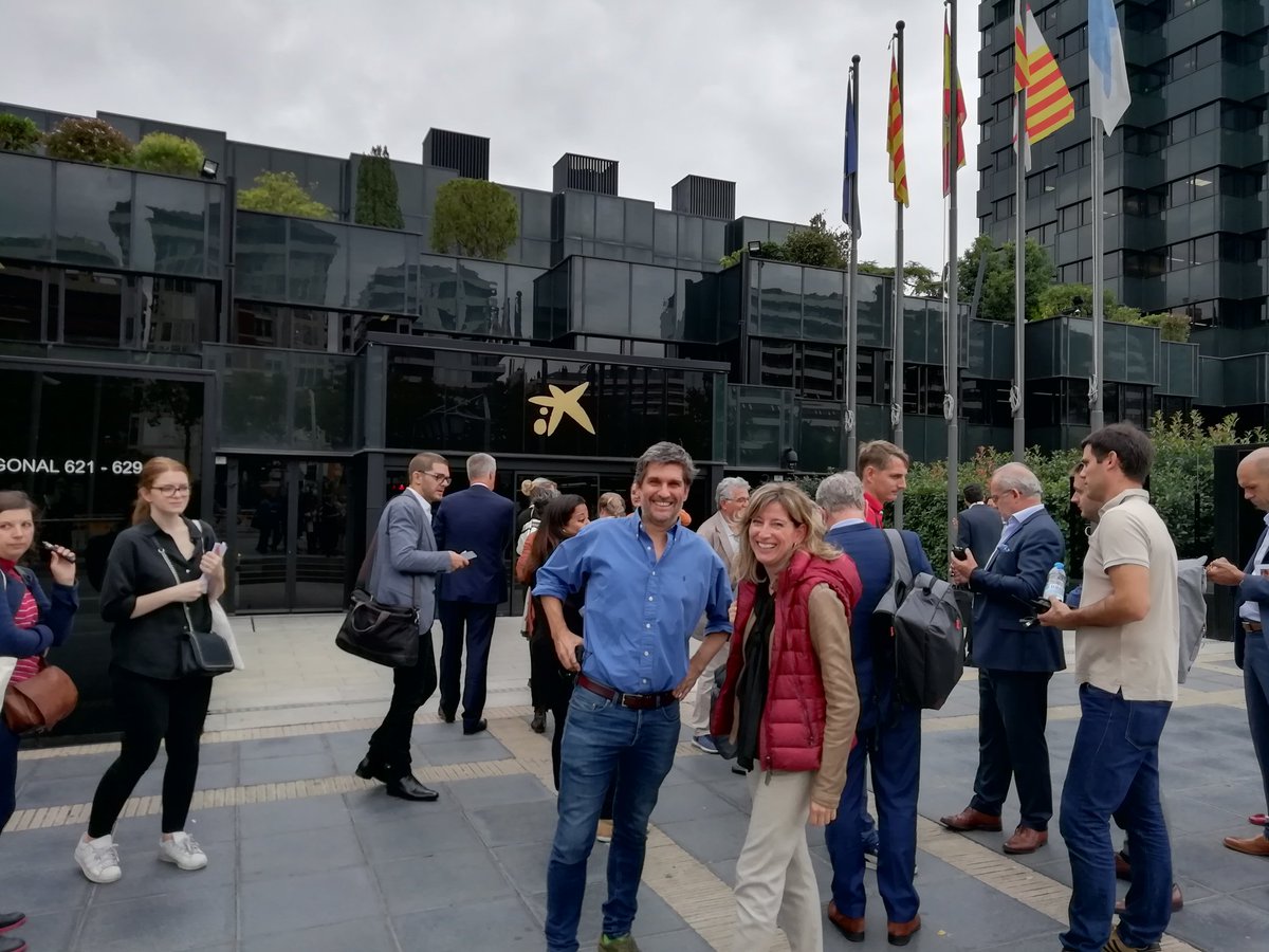 SilverValley_'s tweet photo. La délégation @SilverValley_ poursuit son périple barcelonais avec une rencontre avec @FundlaCaixa
#SilverValleyWeek https://t.co/7yYRINDCfT
