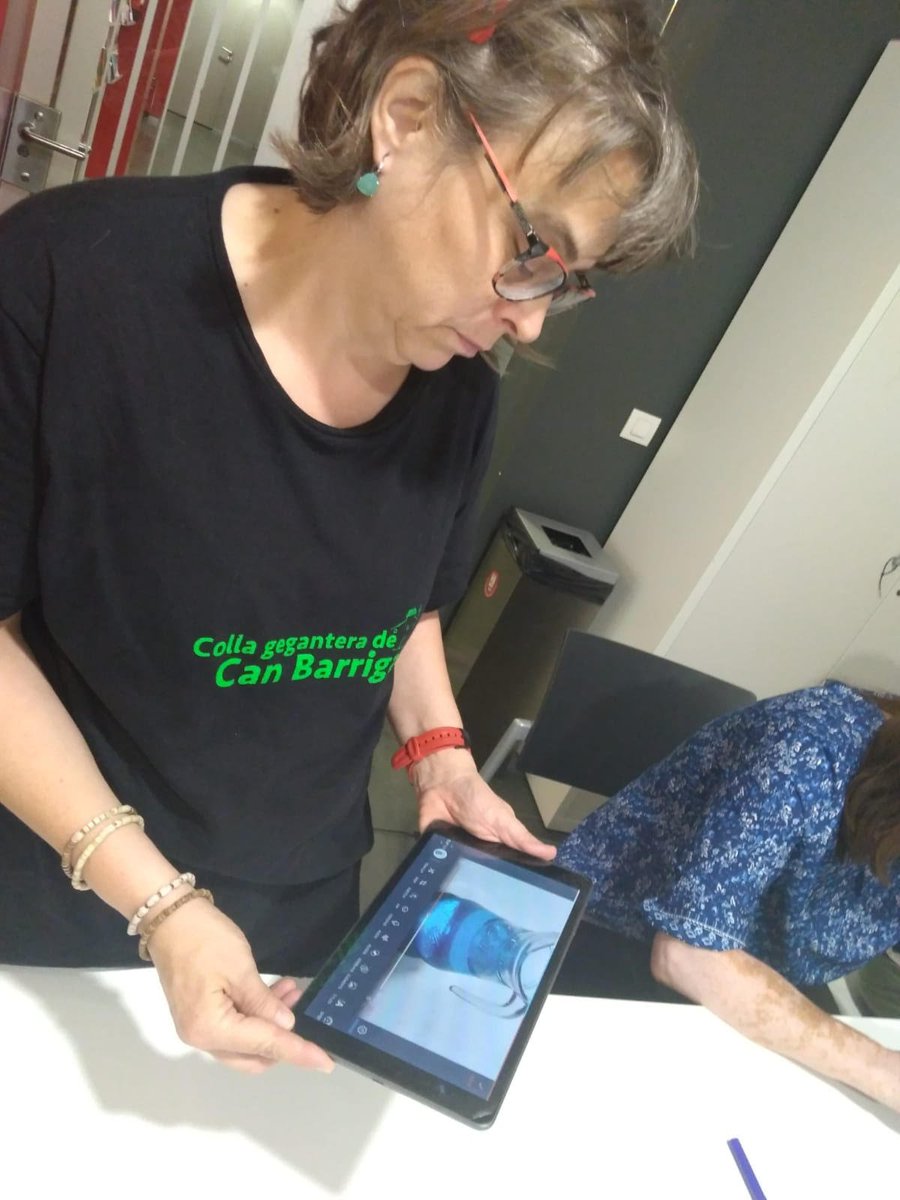 federacioacapps's tweet photo. Com hem après i què bé ens ho hem passat fent #MagicVine al taller del #MeetandCode impartit per l'Aurora Gasull. Alguns tastets de les feines fetes: https://t.co/MuAEVhULGL