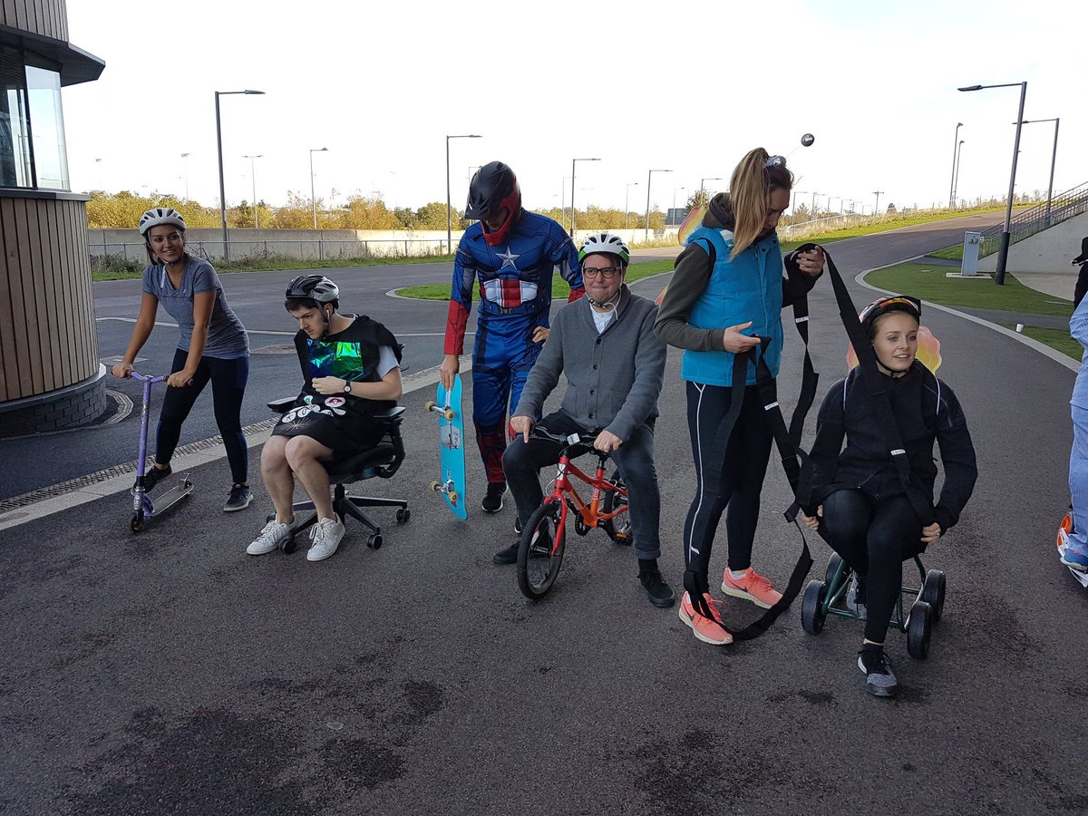 The deal breaker lap. #AMVWackyRaces Donate now and avoid punctures for the foreseeable future. mydonate.bt.com/events/amv-bre…