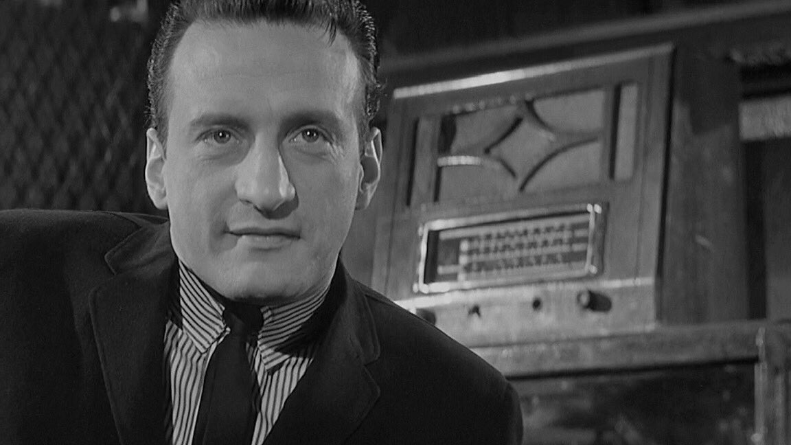 Gibboanxious's tweet photo. #InRemembrance of George C. Scott (18 Oct 1927 – 22 Sep 1999)
his top 10 movies:

10. The Hanging Tree
9. The New Centurions
8. Petulia
7. Anatomy of a Murder
6. The Hardcore Life
5. The Day of the Dolphin
4. Patton
3. The Changeling
2. Dr. Strangelove
1. The Hustler
#BertGordon https://t.co/Mm0VvJeyu3