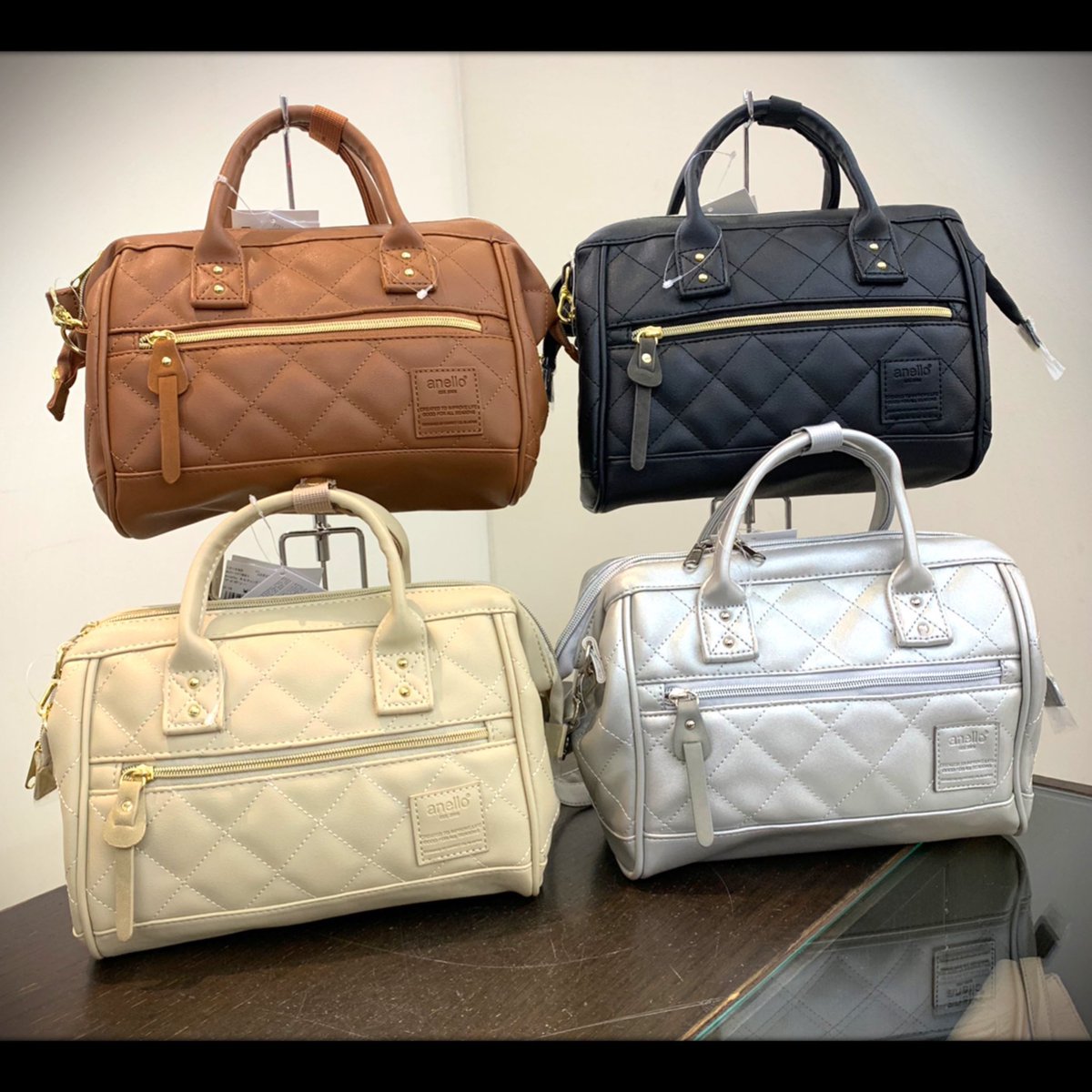 RAWEDGE056's tweet photo. 大人気のanelloシリーズの新作が入荷♪

今回は今からの季節にぴったりなキルティングver.です💕
ショルダーバッグ、リュック共に２サイズ展開😍

大人気商品ですので是非、お早めにお買い求め下さいませ💦

 #RAWEDGE #京橋 #anello #anellobag https://t.co/pBi2xSUOxv
