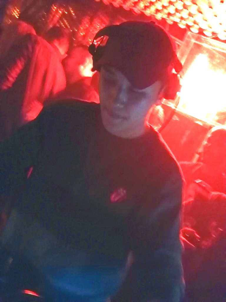 ggbebeggbei's tweet photo. #SEUNGRI live @ #LiquidNight in #Amsterdam
#ADE #AmsterdamDanceEvent #BIGBANG https://t.co/WISxRv9cQW