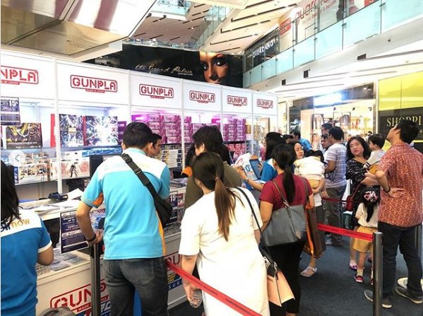 GrandCitySBY's tweet photo. Heaven for Gundam Collectors😍 Limited Edition Gundam are available here at the Main Atrium of @GrandCitySBY Mall #grandcity #mygrandcity #GunPla2018 #playground #updateevent #promo https://t.co/Gpd2qVGwVS