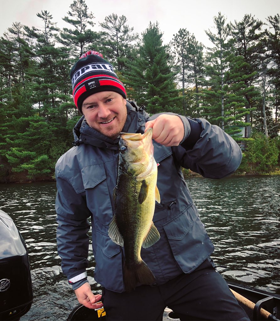 MikeyCornelius's tweet photo. It definitely felt like #canadiansportfishing when it started to snow, but was still a great week on the water - over 100 fish!! #gonefishing https://t.co/RaJgrZId0E
