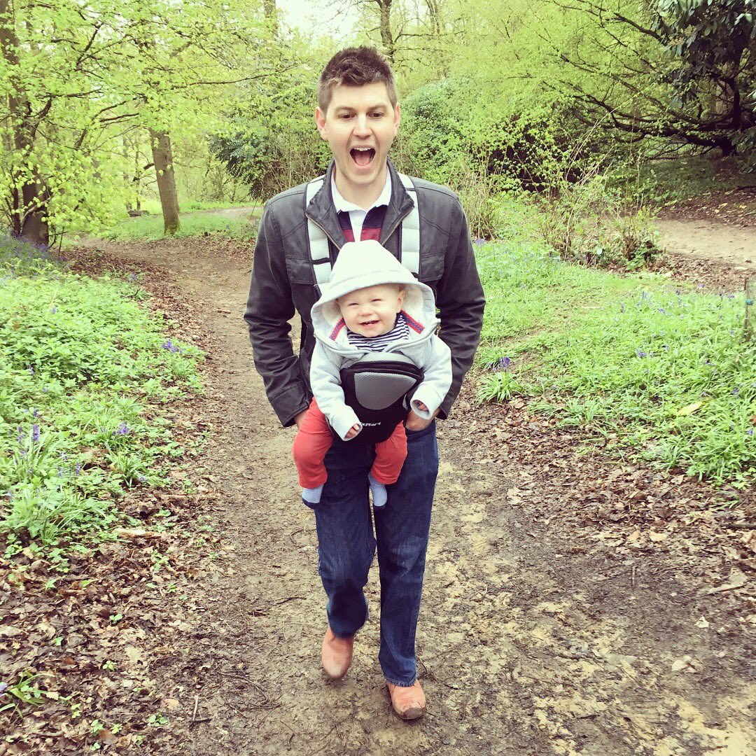 LJDagg's tweet photo. Hate to give Piers Morgan the attention he so clearly craves but REAL MEN WEAR THEIR BABIES WITH PRIDE #papoosegate #niceoneharry #pied https://t.co/rqPOOG86u4