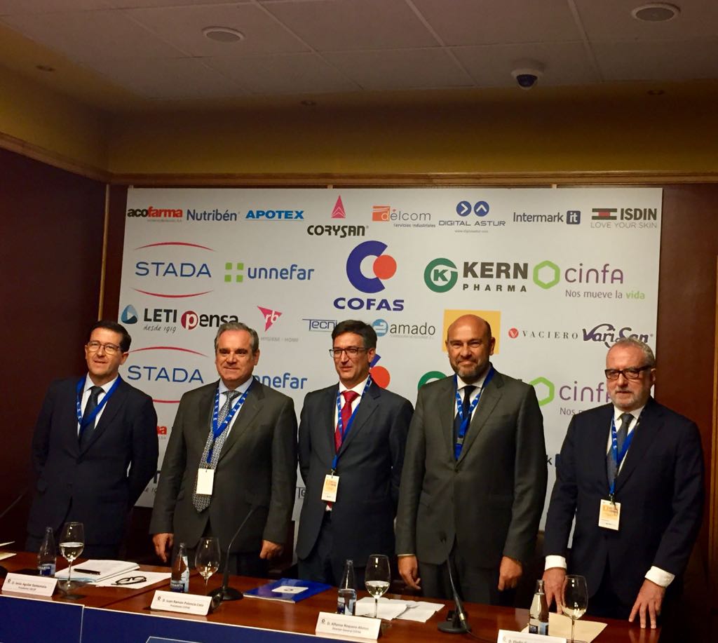 iCOFAS's tweet photo. Comenzamos con la rueda de prensa del VI #ForoCOFAS https://t.co/T61Q6UHkLd