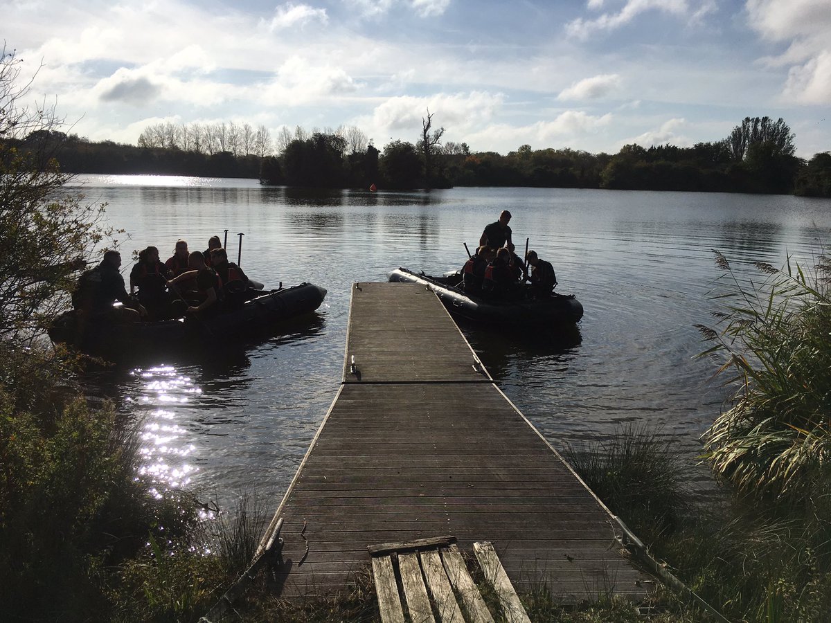 TPS_Aspirations's tweet photo. In Cambridge today with 6 students learning what it would be like to be in the @RoyalMarines! #boatrace #absailing #weaponstraining #lotsofrunning @TPS_Hitchin https://t.co/pgUBMLmT3e