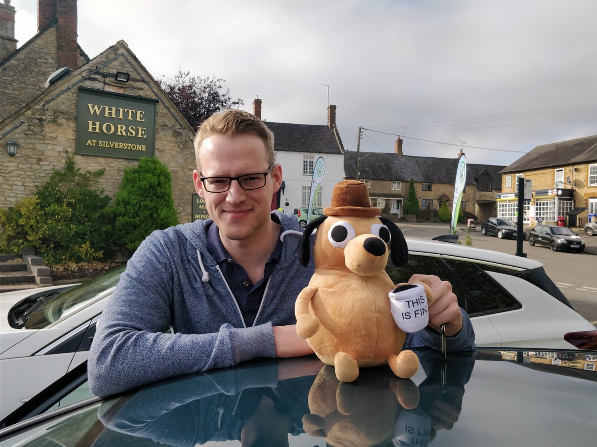 marthz's tweet photo. Loving #EVlife with @Chri58ritton ⚡sad its the last day of @FleetworldMPG 🛣️ #eyespy #mpgm18 https://t.co/65zWpm6hjb