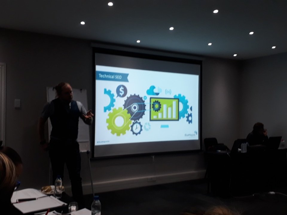 Poochxyz's tweet photo. Interesting #SEO input at Annual Social Media 2018 Conference presented by #CeriJames @BlueMagnetSA https://t.co/Yx5GlknJ5w