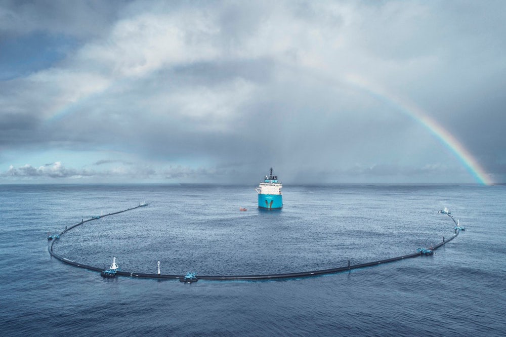 eprotothema's tweet image. #OceanCleanup system installed &amp;amp; ready for work at the Great #Pacific #GarbagePatch
bit.ly/2NNFlw6