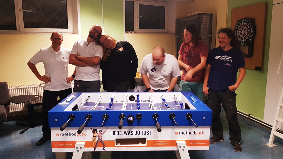 ULSolutionsSIS's tweet photo. Dankeschön @fachschaftin für die phantastische Orga &amp; den großartigen Abend! 🎉⚽️🍕 Vielen Dank für das tolle Team, das gestern beim Kicker Turnier für uns dabei war: Christian, Christoph, @justjust_i @vulturem @Tyonoro @MsAennaBanaena - ihr seid spitze! 💝 https://t.co/1it5rkW457