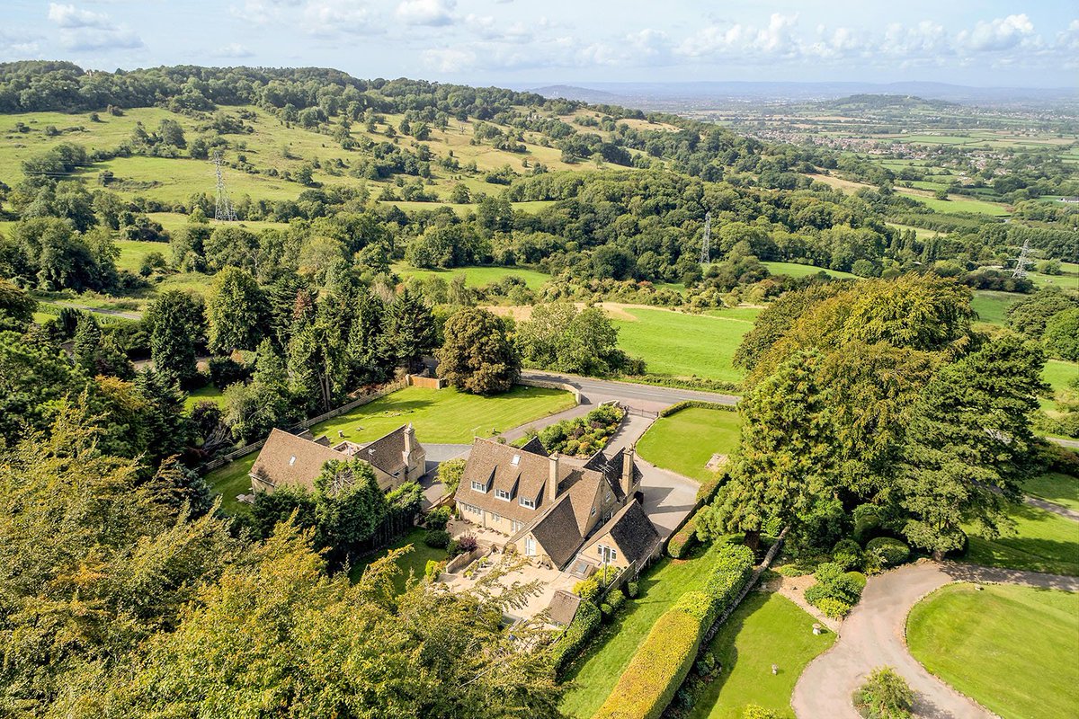 KF_NickChivers's tweet photo. New properties for sale in #Cheltenham - VIEW here :https://t.co/AEdxZKAi4e https://t.co/0hLe7XvK0L