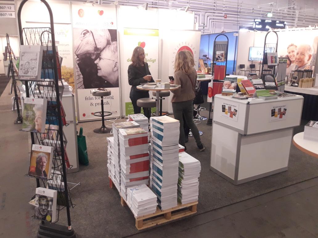 Välkommen till vår monter B07:18 tillsammans med Svenskt demenscentrum, Silviahemmet och Stiftelsen Äldrecentrum. Äldreomsorgsdagarna på Stockholmsmässan är adressen.