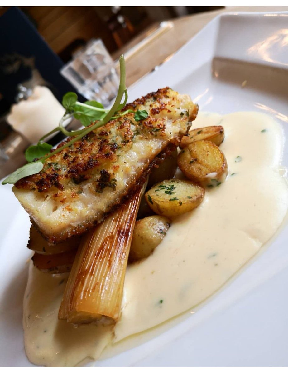FiveBellsLU7's tweet photo. New Autumn/Winter menu has arrived, come in and try one of our delicious new dishes 🍛🍛 #fullers #fullersmithandturner #fivebellsstanbridge #villagepub #newmenu #autumn #winter #fish #poultry #meat #veganfriendly #vegetarianfriendly #salmon #kingprawns #cornfedchicken https://t.co/NKYCWwpSWm