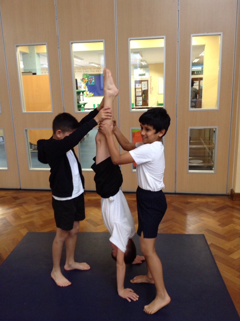 MissBoughton91's tweet photo. Practising handstands in gymnastics today #abbotspe https://t.co/YUlqjC8zw9