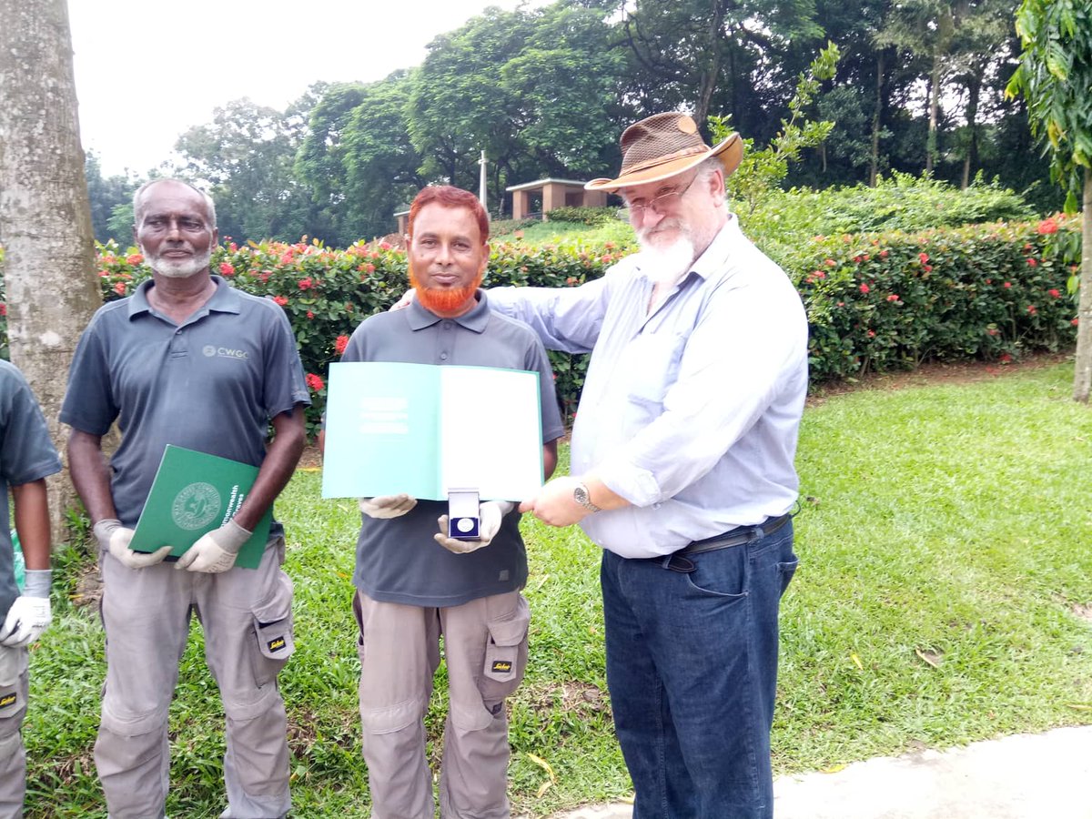MbeMohd's tweet photo. Mr Rod Carkett visiting Mainamati War Cemetery and presented staffed with Long Service Certificate and Badge. @CWGC @grai007 @RodCarkett https://t.co/H3rhZvjO3h