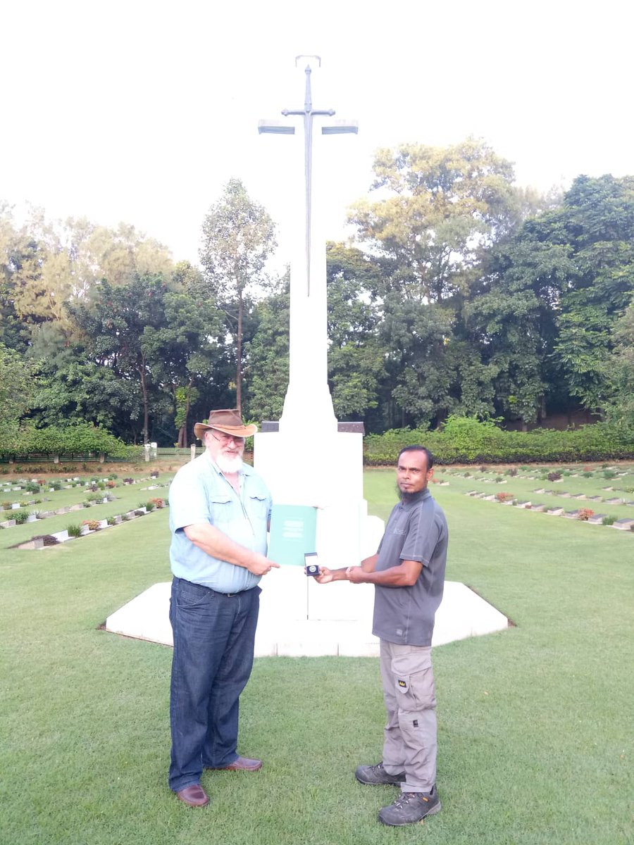 MbeMohd's tweet photo. Mr Rod Carkett visiting Chittagong War Cemetery and presenting Long Service Certificate and Badge. 
@RodCarkett @grai007 @CWGC https://t.co/sLMjEezYqs