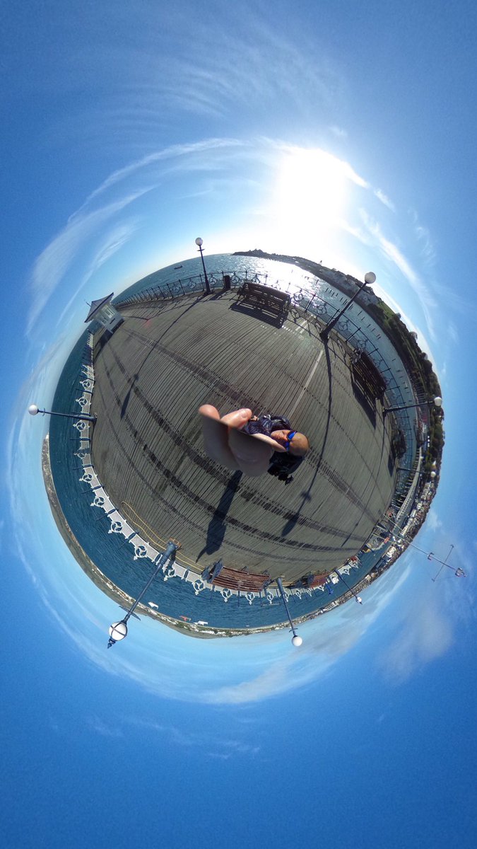 _Phil_J's tweet photo. Glorious morning on Swanage Pier. #tinyplanet @SwanageTIC @Swanagebayview @JurassicMags @jurassicretreat @jurassiccoastin @lovefordorset @Bournemouthecho https://t.co/Za2McNVxzM