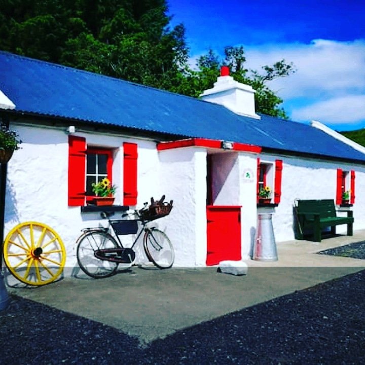 oxmountaincamp's tweet photo. Cottages to rent #oxmountainadventurecamp #oxmountaincottage #oxmountainlodge #oxmountainsheperdshut #bunknbarn @Airbnb @booking..com https://t.co/sPdCCISZty
