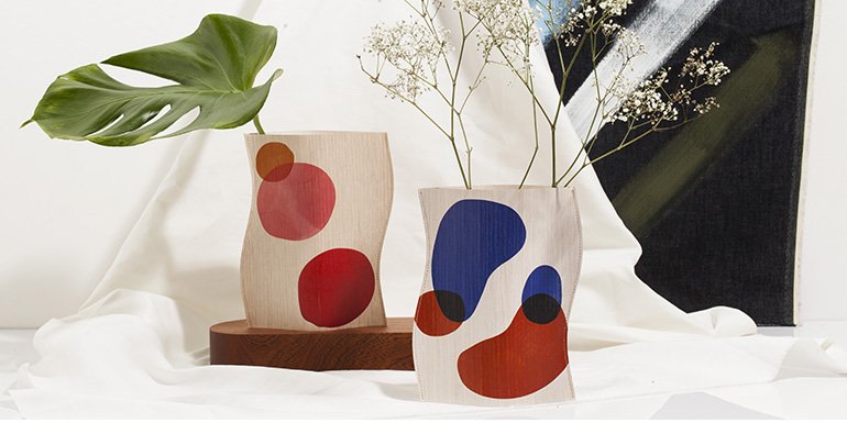...and BAM!...grow your love naturally!
So happy to unveil our #wooden #vases for your home or work space. Natural, #sustainable and absolutely lovable. The perfect companion for that green thumb of yours. Love is love, y’all! 🌱🌿✨ ow.ly/Dkrl30mhrYt 

#woodd #planters
