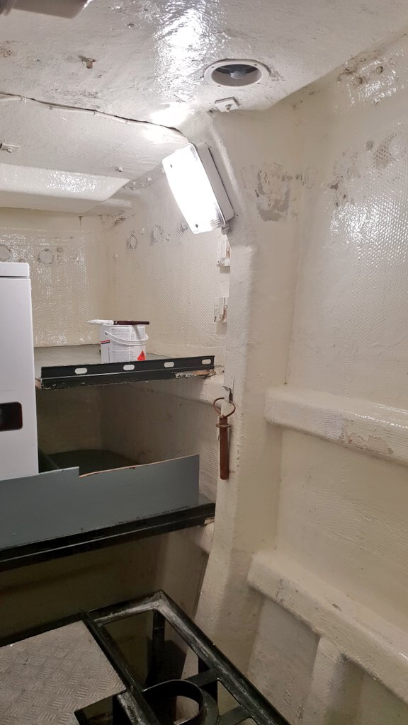 HMSExample's tweet photo. Our first week back in #Newcastle, alongside #HMSCalliope, and we've decided to give #Example a bit of #TLC! 
⚓Cable Ranged and✅
De Stored and cleaned ✅
🖌splash of paint ✅
#LookingGoodForAnOldGirl
#ThursdayMotivation 
@RNReserve @Englands_NE https://t.co/VNqdS86vrh