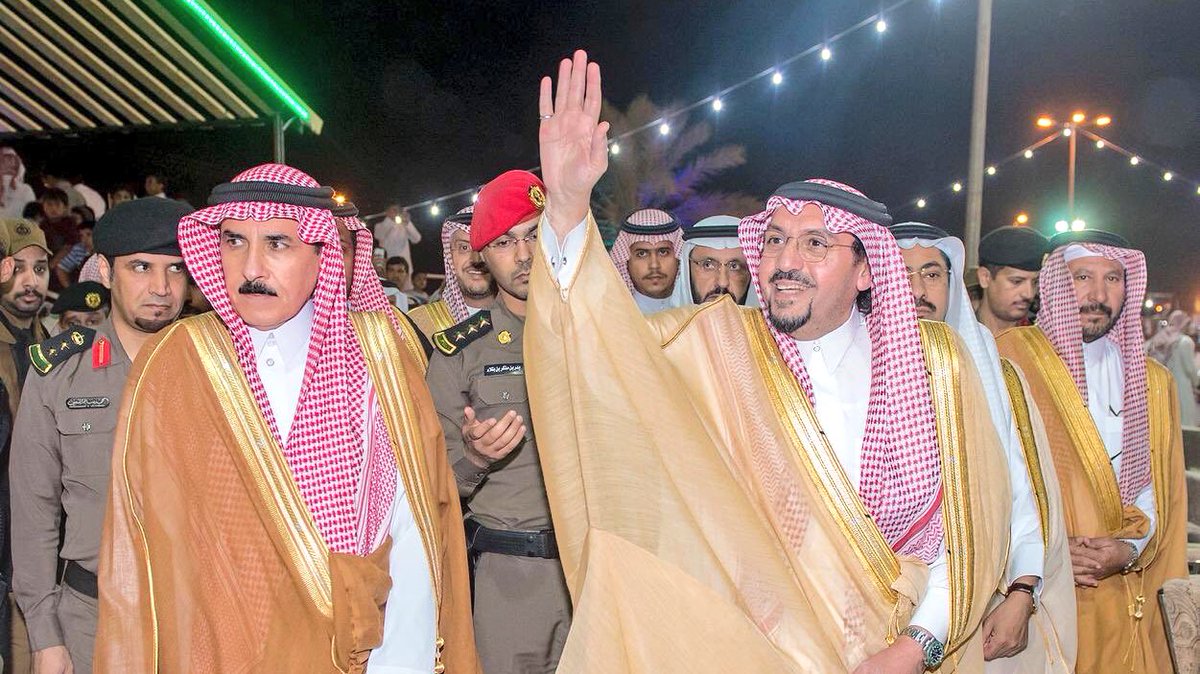 rmaen2030's tweet image. #أمير_القصيم خلال رعايته #مهرجان_الرمان_الثاني_الشيحيه  
إن رؤية منتجي الرمان من كافة انحاء المملكة في هذا المهرجان واطلاعهم على ما تمتلكه المنطقة من مقومات زراعية اقتصادية عالية يزرع فخراً وسروراً داخل كل مواطن ومواطنة بها. بمركز #الشيحيه