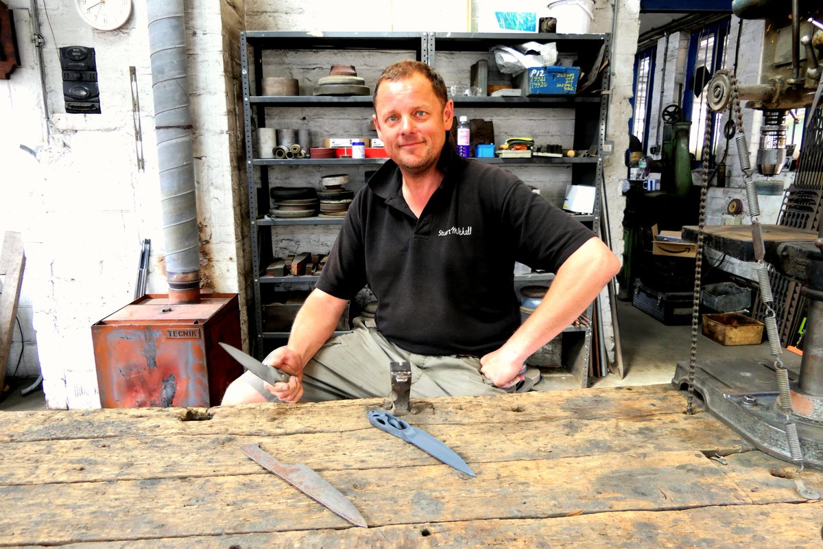 We can't wait to have <a href="/stumitchknives/">Stuart Mitchell</a> at <a href="/TheAMRC/">Advanced Manufacturing Research Centre</a> tomorrow for our Digital Mesters <a href="/FestivalMind/">Festival of the Mind</a> Maker Symposium about the opportunities #AdditiveManufacturing can have for businesses.

Read about the project we did with Stuart here: amrc.co.uk/news/sheffield…
