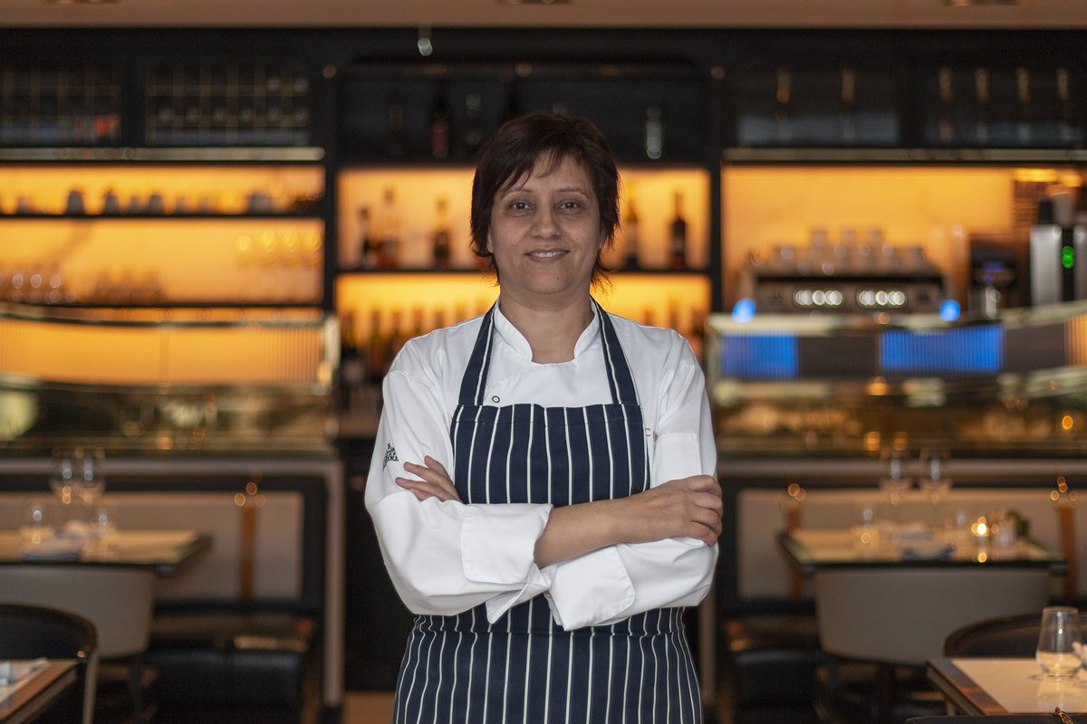 ConradDublin's tweet photo. It is our absolute pleasure to introduce you to our new Executive Head Chef, Gabriela Gómez Quintana. She brings with her a wealth of international experience. #ConradTeam #FemaleChef #LeadersinLuxury #WeAreHospitality #Welcome @Hilton_Careers @ConradHotels #StayInspired https://t.co/L6N2a3mbwy