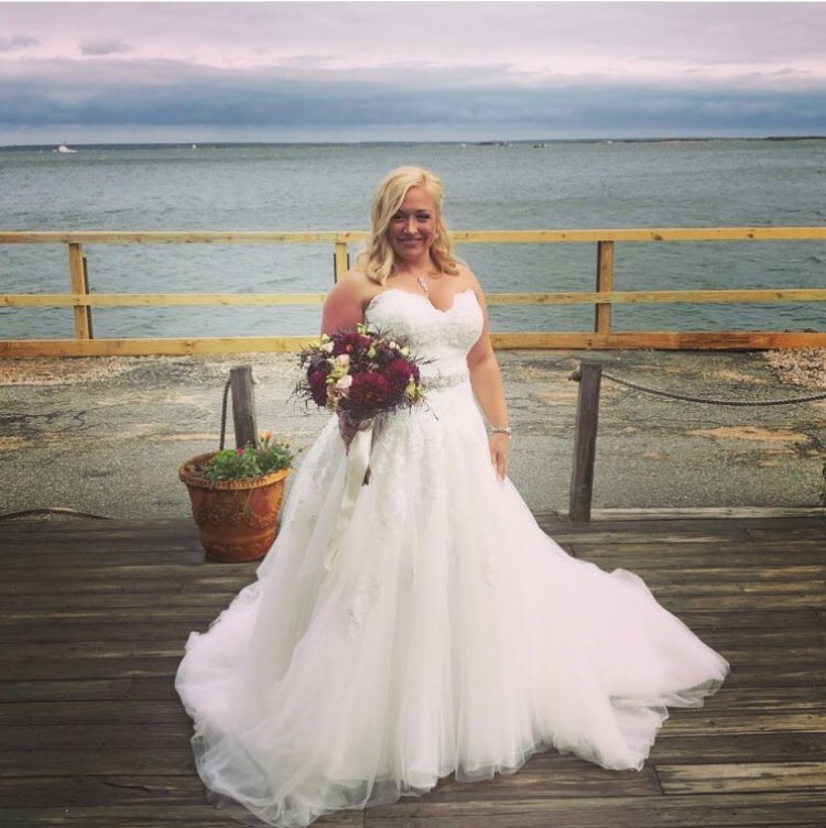 963WDVD's tweet photo. The Blaine Fowler Morning Show had a blast @LaurenCrocker_ and @Michael_Stets wedding! @MattyMcFlye was a hit w/ the bridal party and @BlaineFowler tried lobster! #readystetsgo ⛈🌊🎂🦀🥂🦈 https://t.co/4OXRZkhony