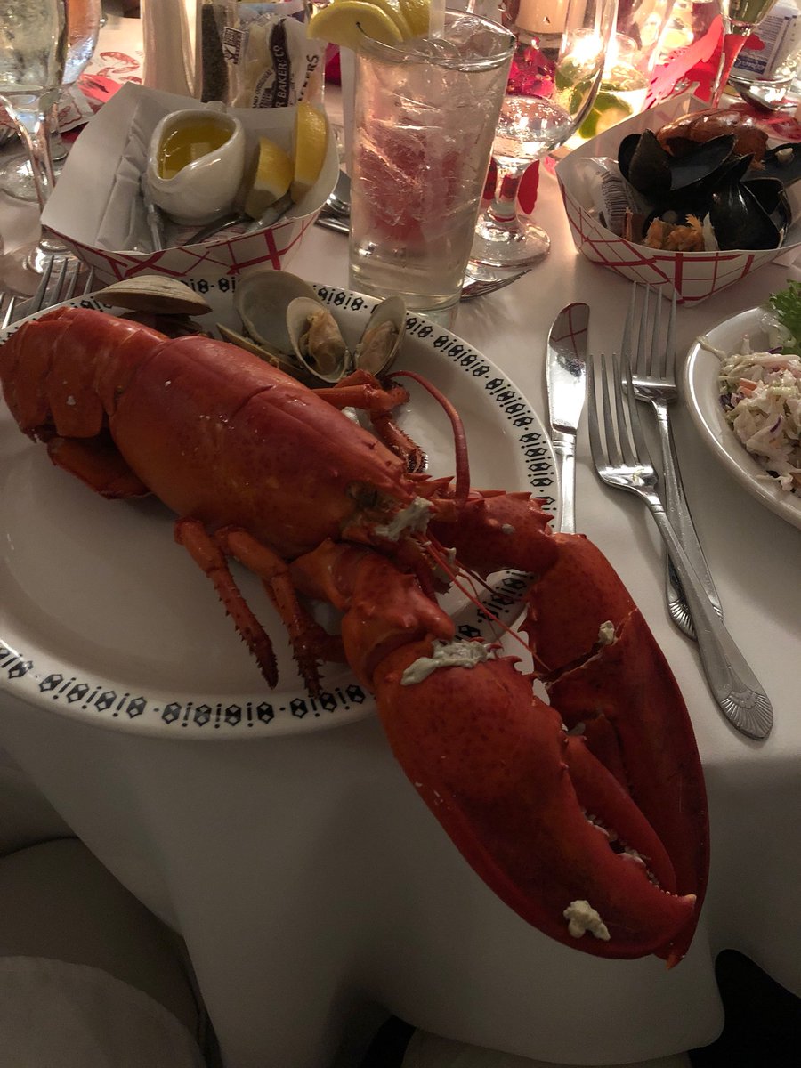963WDVD's tweet photo. The Blaine Fowler Morning Show had a blast @LaurenCrocker_ and @Michael_Stets wedding! @MattyMcFlye was a hit w/ the bridal party and @BlaineFowler tried lobster! #readystetsgo ⛈🌊🎂🦀🥂🦈 https://t.co/4OXRZkhony