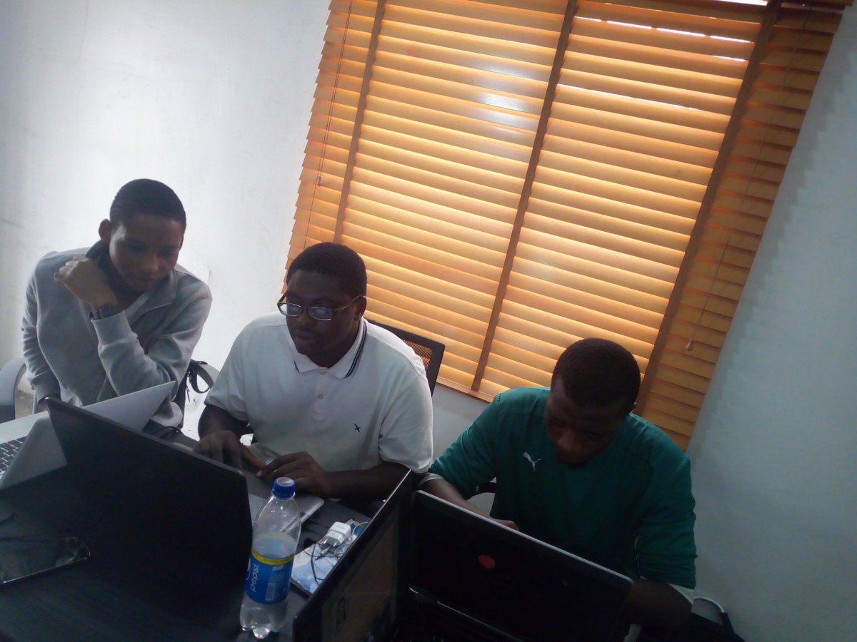 TechEndinc's tweet photo. Techenders at work @wabilahi @bdt.bold @holawale @salex_ibroxima #codespark #distrubtinglagoscode #naijacode #webdevelopers #cloud #STEM @scratch #ThursdayThoughts https://t.co/n7Gxte1OpD